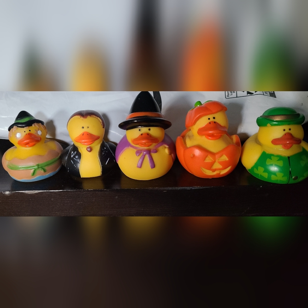 Lot Of 5 RUBBER DUCKIES
